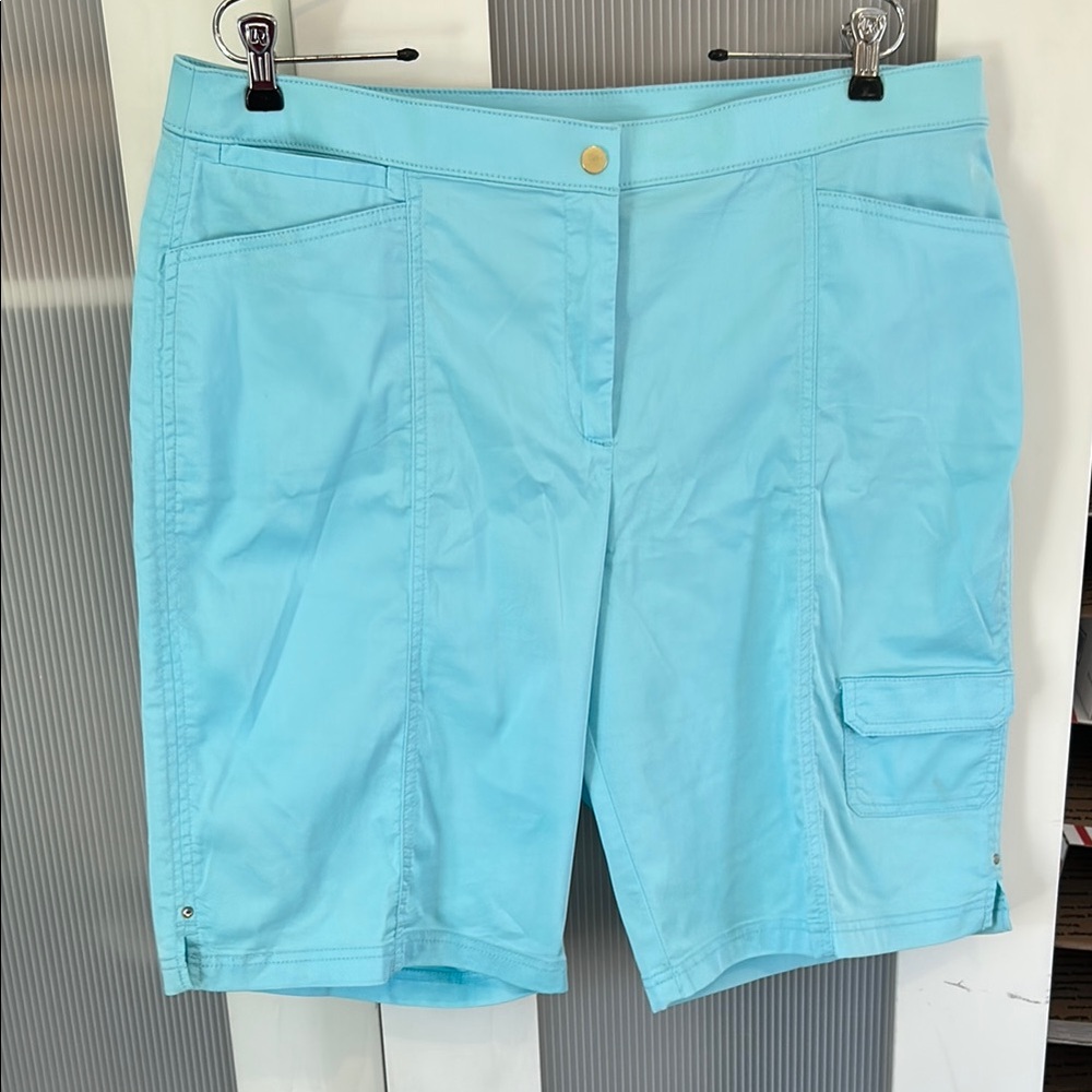 $70 Chico’s Zenergy Women's Aqua Blue Cargo Shorts Cotton Blend 16-18 XL